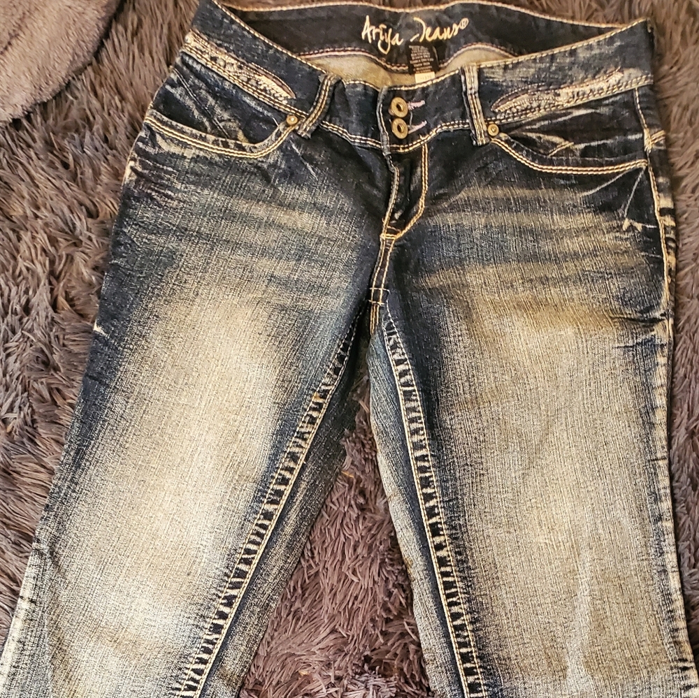 Ariya Jeans